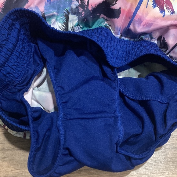 SO size large beach shorts - Picture 7 of 9